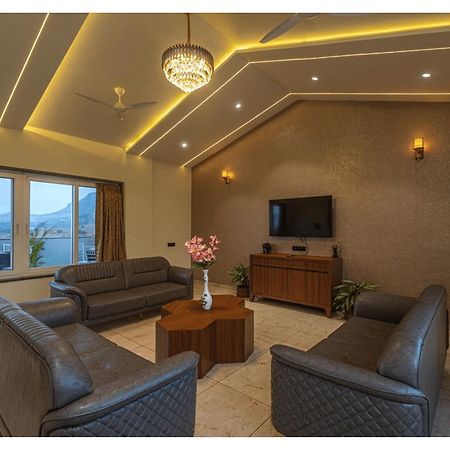 Mountain Glory 8Bhk By Tensorstays, Pool & Theater Igatpuri Exteriör bild